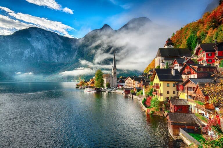Face au tourisme de masse, ce célèbre village interdit les photos aux touristes