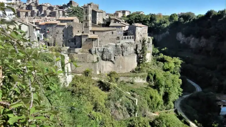 Découvrez le village Italien élue plus belle destination de 2024 et qui détrône nos plus beaux village de France !