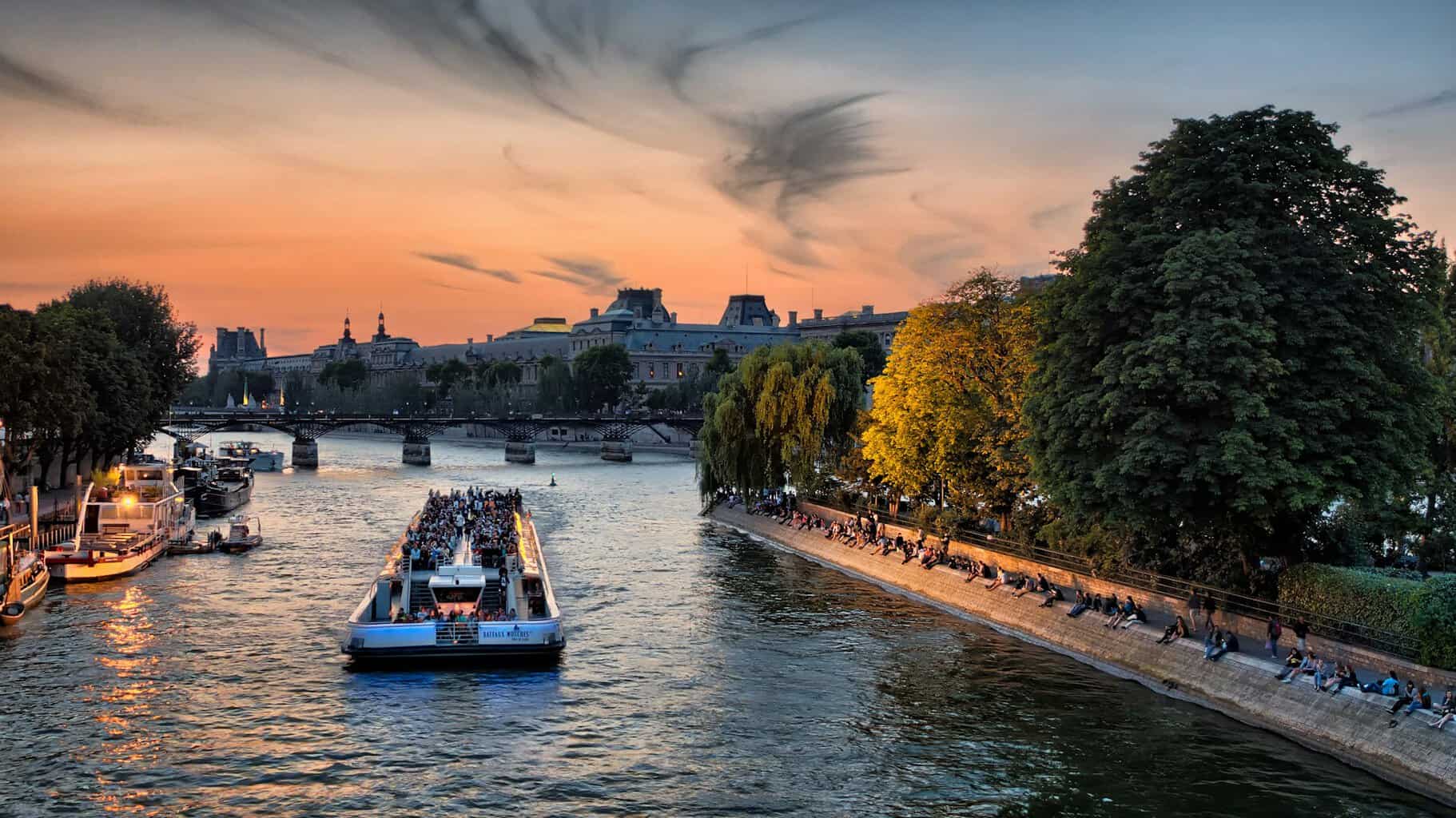 Paris Éco-Responsable : Comment Voyager Autrement Dans la Capitale